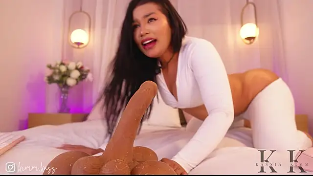 kassia kim online show from 20, 7, 2026