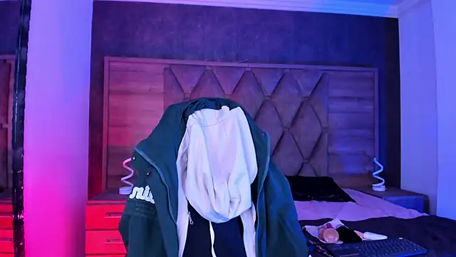 katierouge  online show from 14, 1, 2026