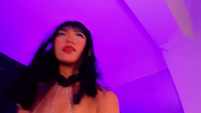 katierouge  online show from 8, 11, 2025