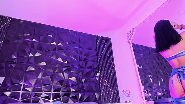 katierouge  online show from 30, 10, 2025