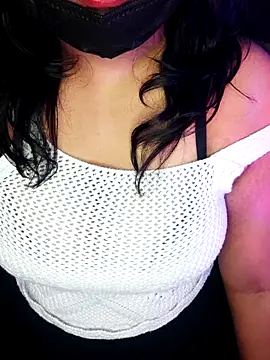 Snapshot of darling_devil chatting on 13, 11, 2025 darling devil online show from 13, 11, 2025