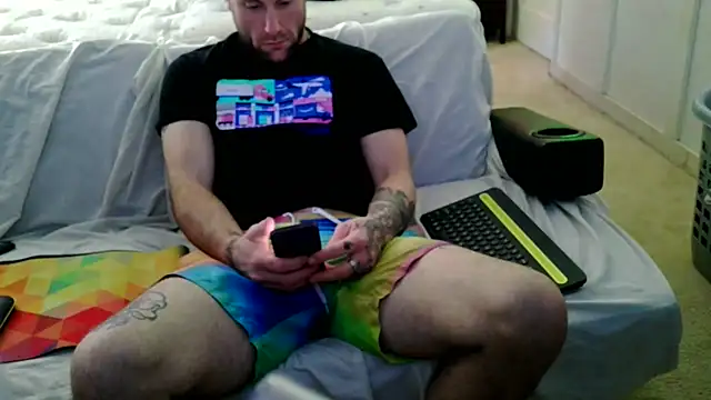 Luv2SuckBWC92 online show from 3, 10, 2025