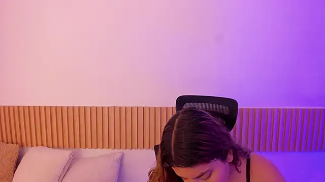 OliviaSweett online show from 4, 10, 2025