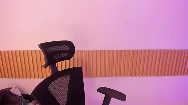 OliviaSweett online show from 10, 9, 2025