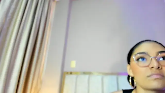 LunaAspen  online show from 4, 12, 2025