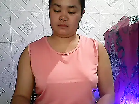 CreamyPussy4uxx online show from 2, 4, 2026