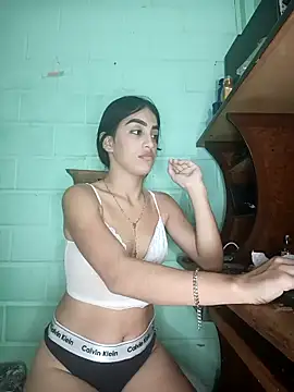 Bigtiti01 online show from 15, 10, 2025