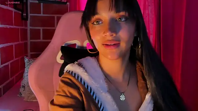 Snapshot of MelanyOconner chatting on 28, 10, 2025 MelanyOconner online show from 28, 10, 2025