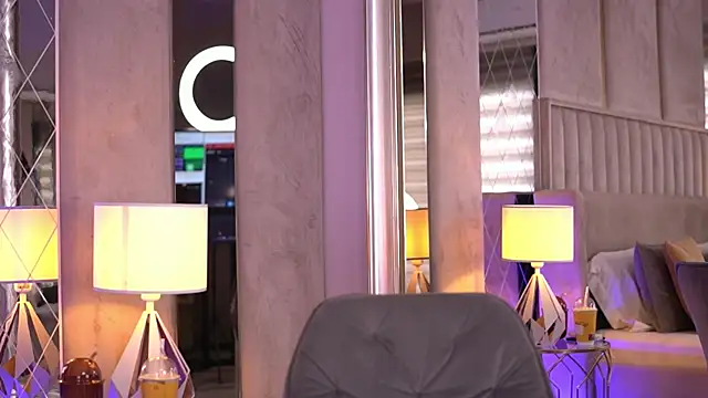 FrancescaDante online show from 30, 9, 2025