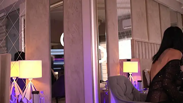 FrancescaDante online show from 9, 9, 2025