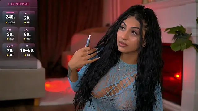 EmaHallee online show from 8, 10, 2025