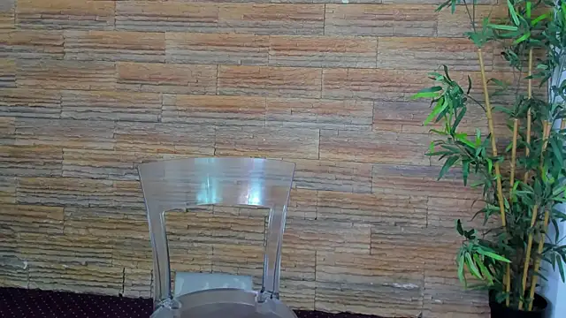 Cupcake Izzy online show from 5, 11, 2025