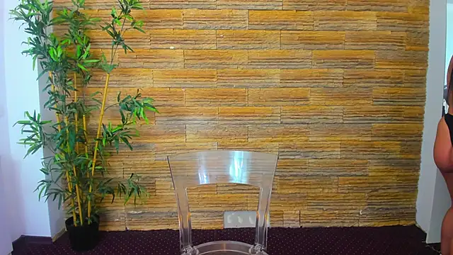 Cupcake Izzy online show from 15, 4, 2026