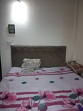 Snapshot of missneha61 chatting on 1, 10, 2025 missneha61 online show from 1, 10, 2025