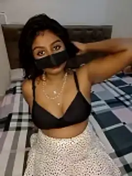 Snapshot of missneha61 chatting on 10, 10, 2025 missneha61 online show from 10, 10, 2025