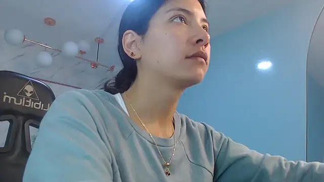 victoria hernandez t  online show from 8, 4, 2026