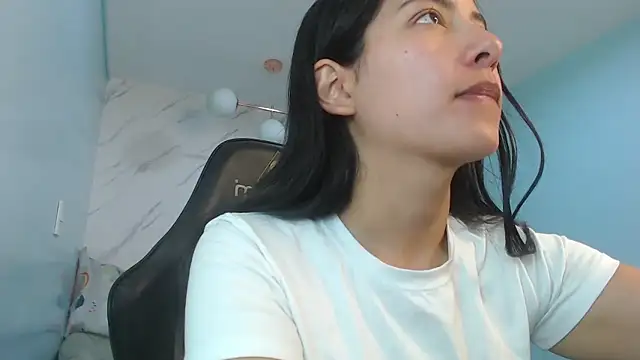 victoria hernandez t  online show from 6, 5, 2026
