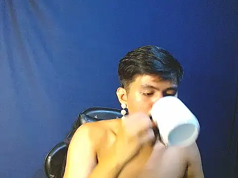 Alexx 143 online show from 12, 10, 2025