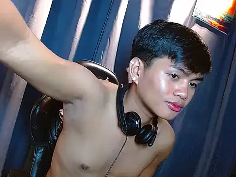 Alexx 143 online show from 14, 12, 2025