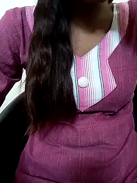 Snapshot of Alia-00 chatting on 18, 9, 2025 Alia-00 online show from 18, 9, 2025