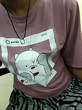 Snapshot of Alia-00 chatting on 30, 10, 2025 Alia-00 online show from 30, 10, 2025