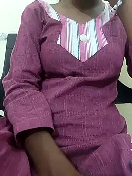 Snapshot of Alia-00 chatting on 24, 9, 2025 Alia-00 online show from 24, 9, 2025