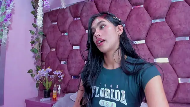 Miaa Davis  online show from 20, 2, 2026