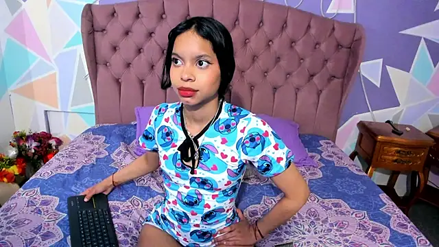 CloeyGraweing online show from 19, 10, 2025