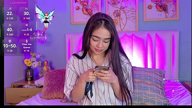 TifannyWolf  online show from 21, 11, 2025