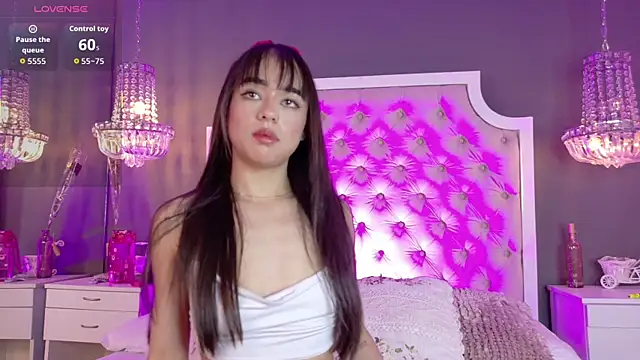 TifannyWolf  online show from 30, 9, 2025