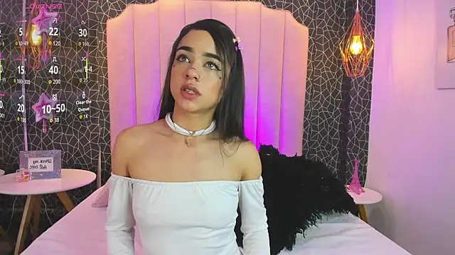 TifannyWolf  online show from 10, 9, 2025