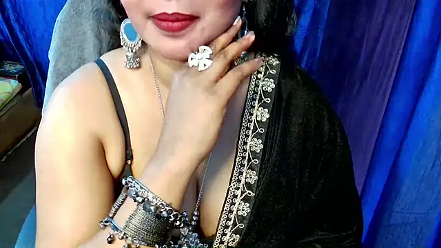 QUEEN SAKHI- online show from 8, 4, 2026