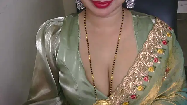 Snapshot of QUEEN_SAKHI- chatting on 10, 10, 2025 QUEEN SAKHI- online show from 10, 10, 2025