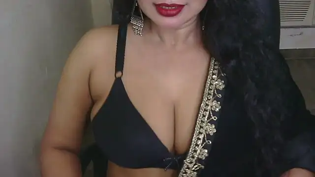 Snapshot of QUEEN_SAKHI- chatting on 18, 10, 2025 QUEEN SAKHI- online show from 18, 10, 2025