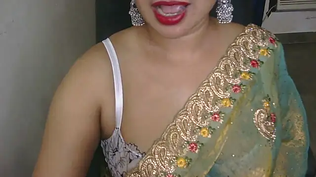 Snapshot of QUEEN_SAKHI- chatting on 11, 10, 2025 QUEEN SAKHI- online show from 11, 10, 2025