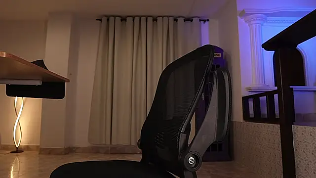 Snapshot of vaniaa95 chatting on 17, 10, 2025 vaniaa95 online show from 17, 10, 2025