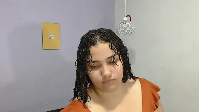 penelope gucci1 online show from 17, 9, 2025