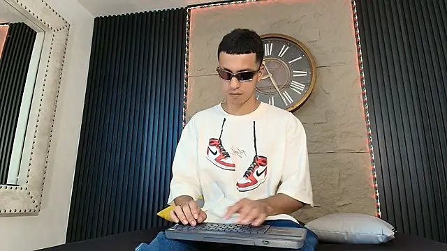 Marcus Jeron online show from 10, 5, 2026