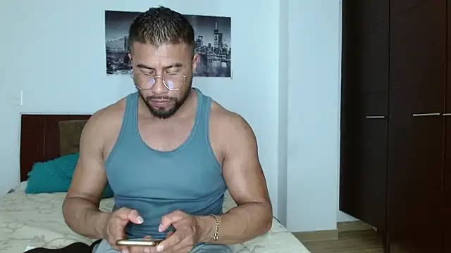 AntonyDAngelo25 online show from 25, 11, 2025