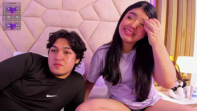 EmilyANDrew  online show from 12, 9, 2025