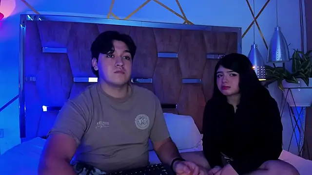 EmilyANDrew  online show from 13, 11, 2025