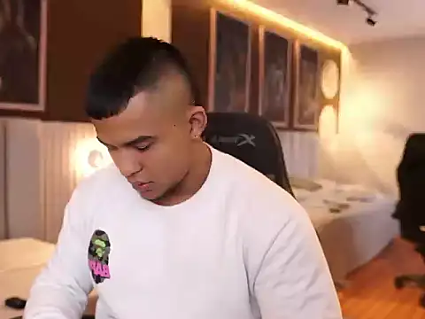 Thiago Valente online show from 22, 9, 2025