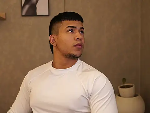 Thiago Valente online show from 7, 4, 2026