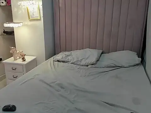 Snapshot of CandySays chatting on 29, 10, 2025 CandySays online show from 29, 10, 2025