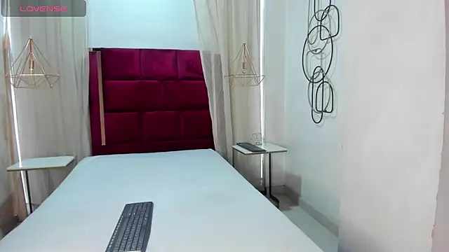 Snapshot of CandySays chatting on 4, 10, 2025 CandySays online show from 4, 10, 2025