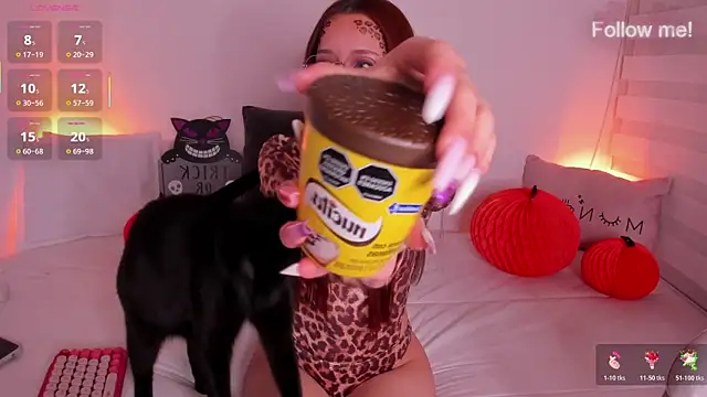 Ellie lowell online show from 23, 10, 2025