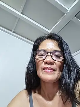 Snapshot of ImYourWoman_55 chatting on 20, 6, 2026 ImYourWoman 55 online show from 20, 6, 2026