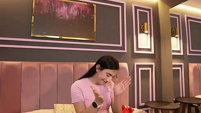 Ariaa Isabell online show from 4, 5, 2026