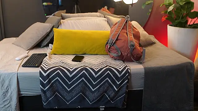 Ariaa Isabell online show from 3, 3, 2026