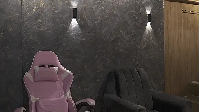 Ariaa Isabell online show from 10, 9, 2025